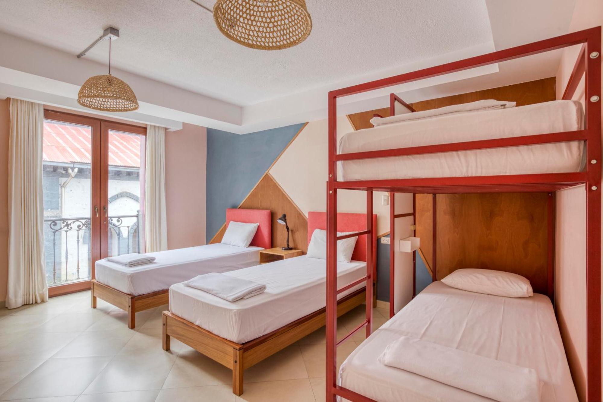 Socialtel Banos Hotel Ruang foto